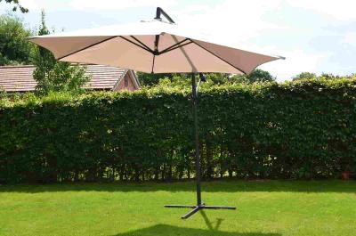 What Size & Style Garden Parasols Can You Buy at Lakeland Furniture?